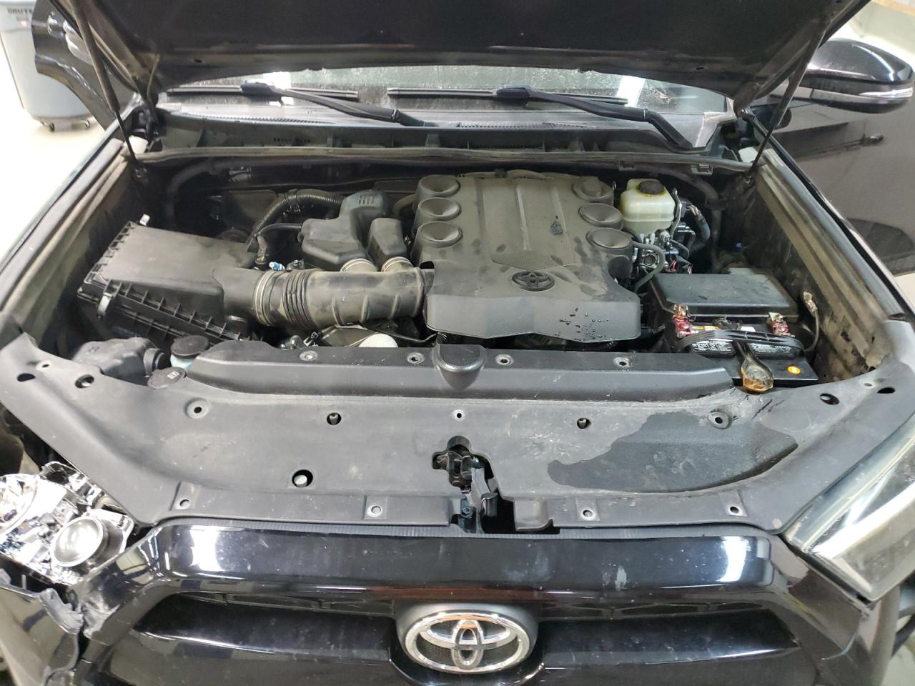 2015 Toyota 4Runner - Image 12
