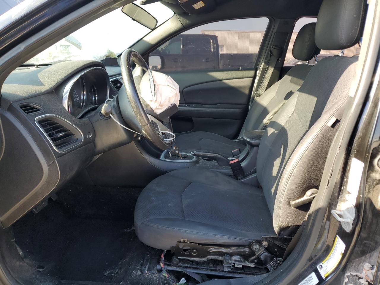 2014 Chrysler 200 - Image 7