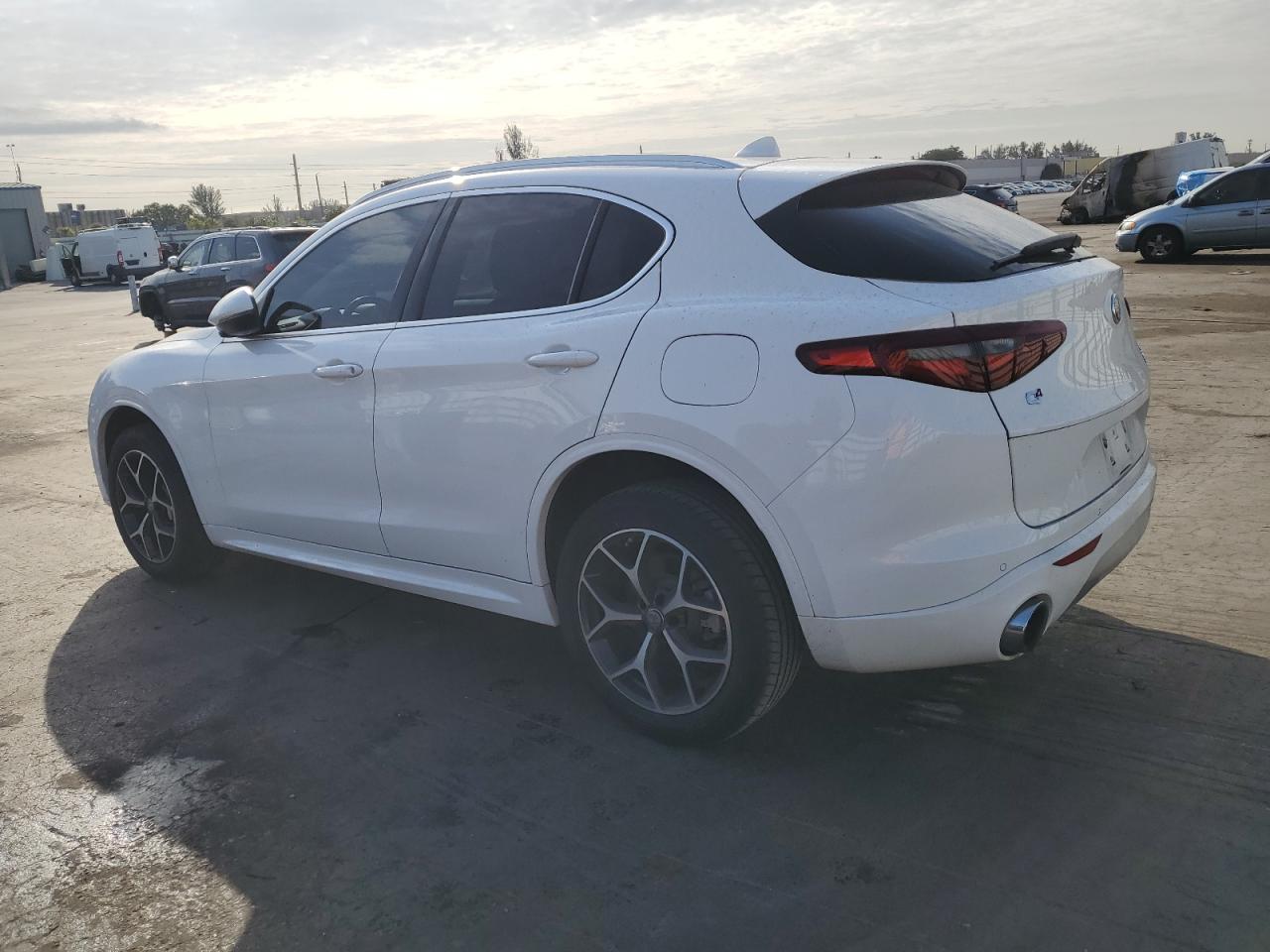 2020 Alfa Romeo Stelvio - Image 2