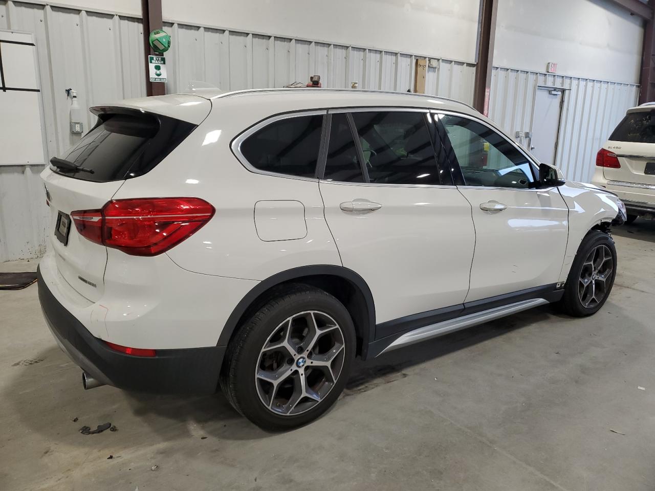 2018 BMW X1 - Image 3