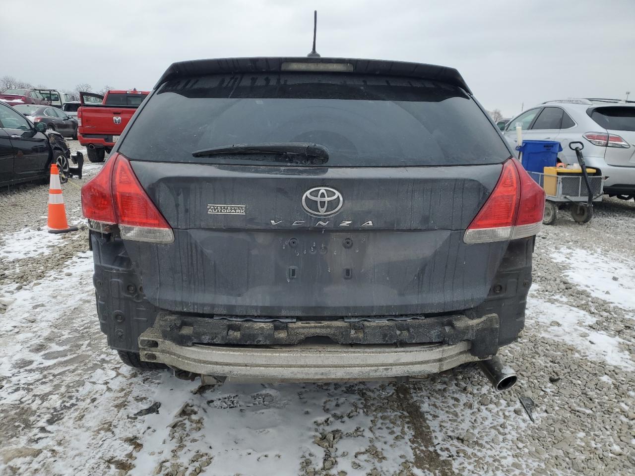 2011 Toyota Venza - Image 6