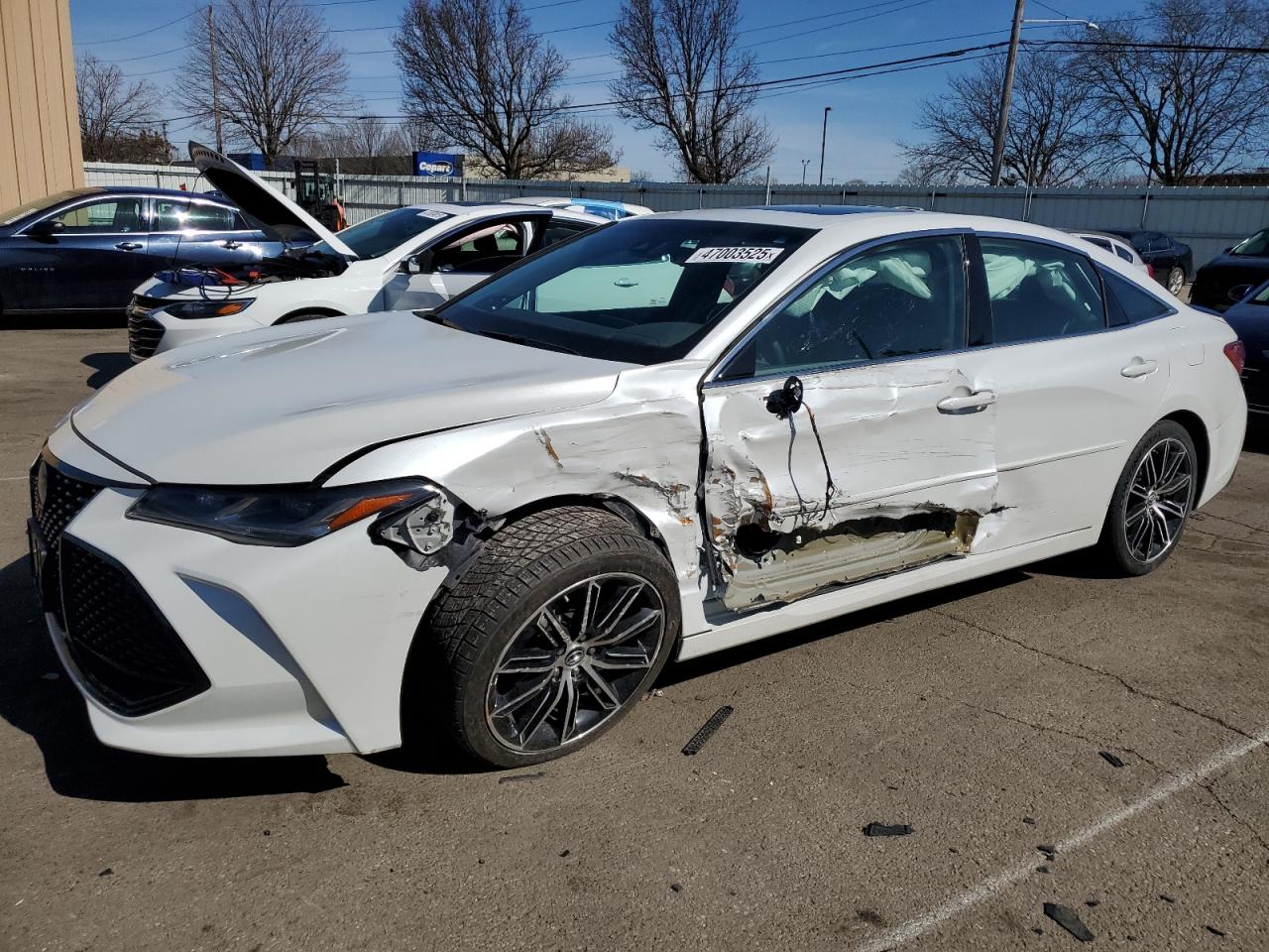2019 Toyota Avalon - Image 1