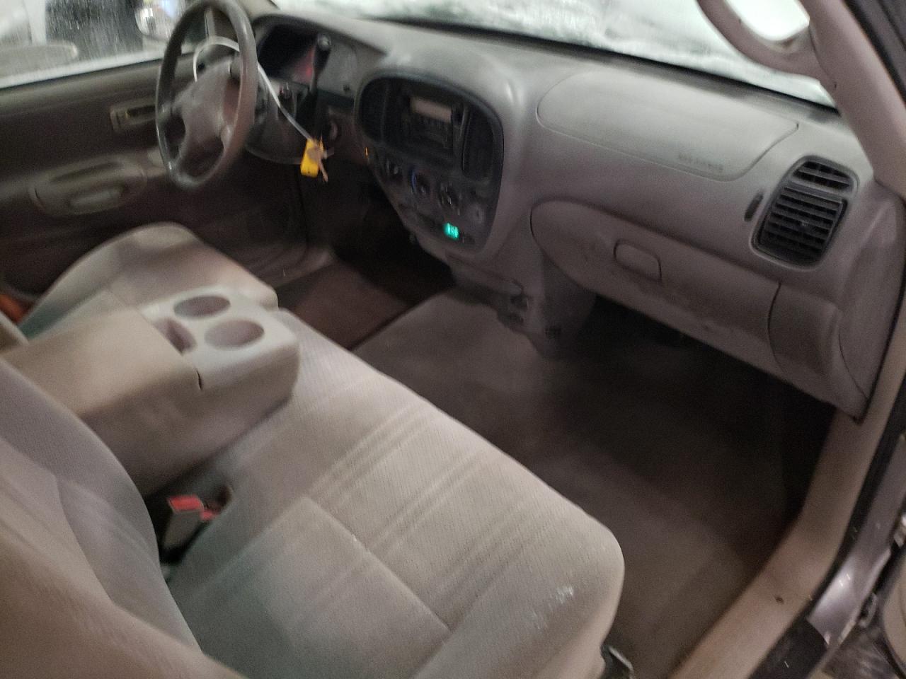 2002 Toyota Tundra - Image 8