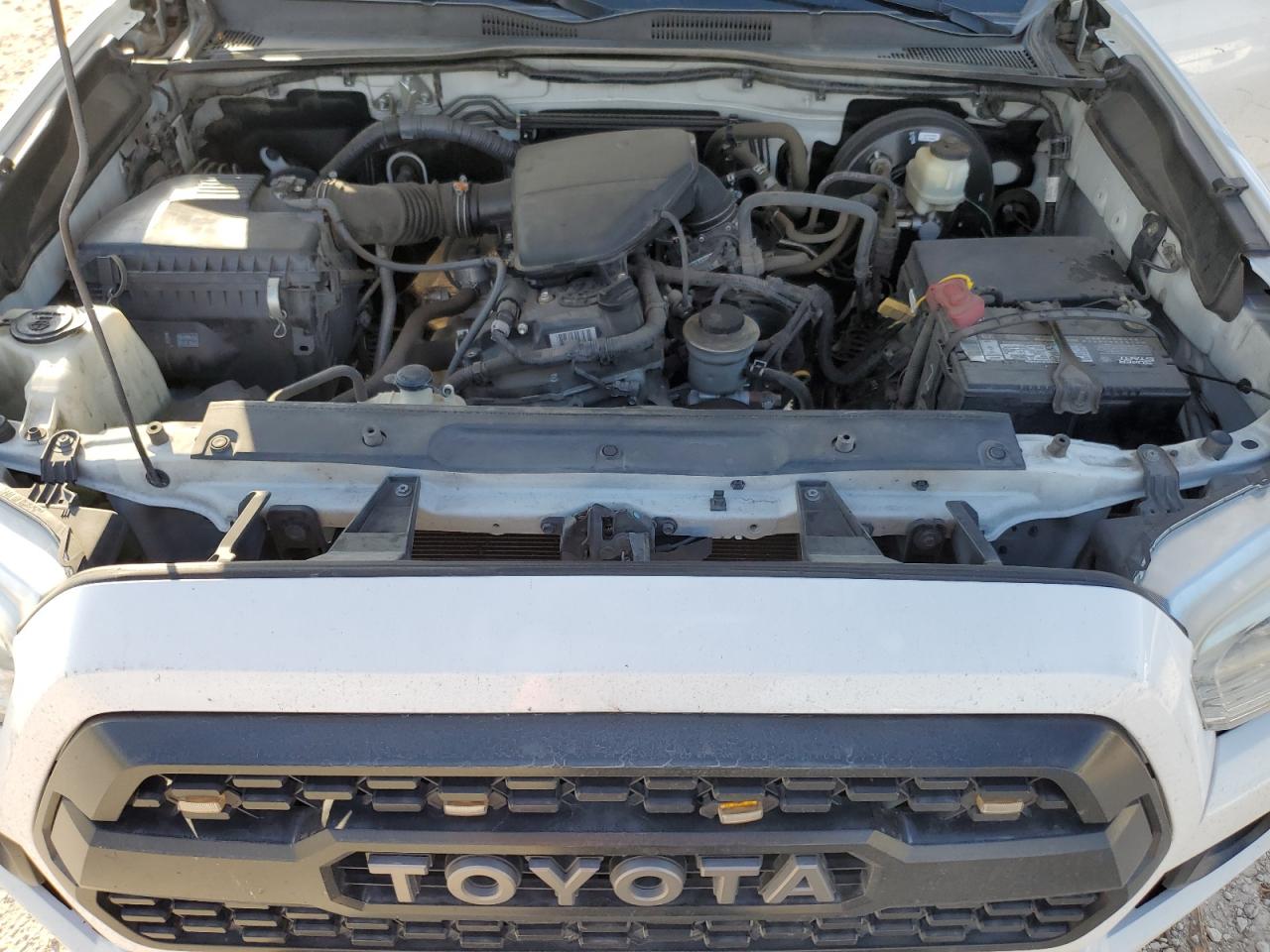2017 Toyota Tacoma - Image 11
