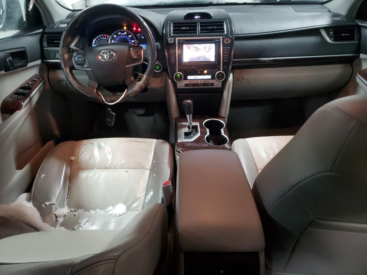 2012 Toyota Camry - Image 8