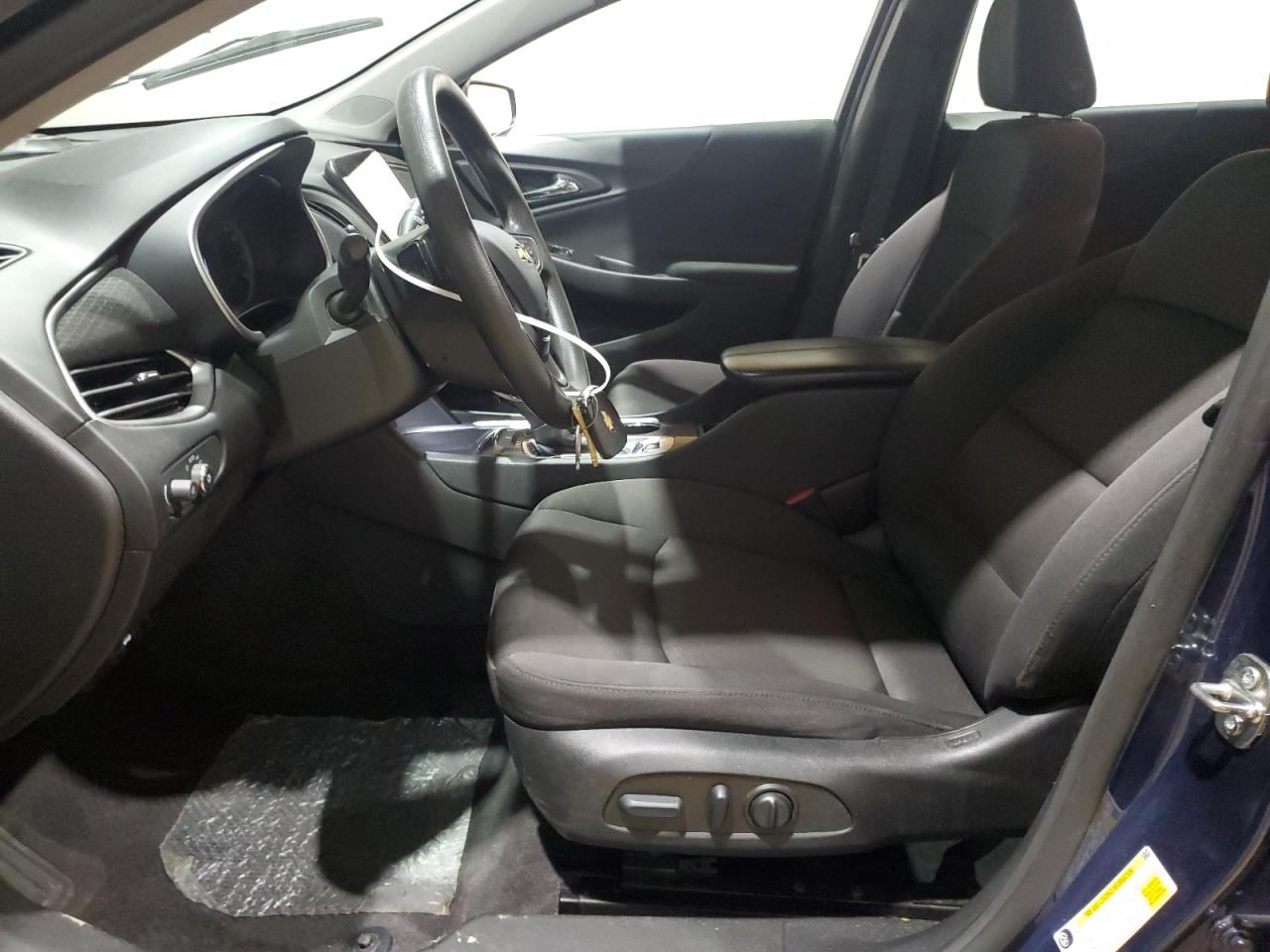 2022 Chevrolet Malibu - Image 7