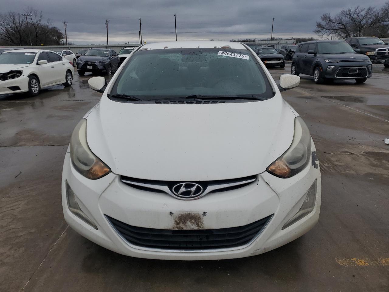 2014 Hyundai Elantra - Image 5