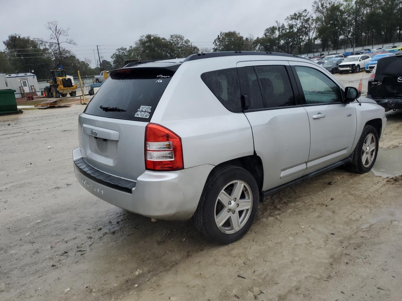 2010 Jeep Compass - Image 3