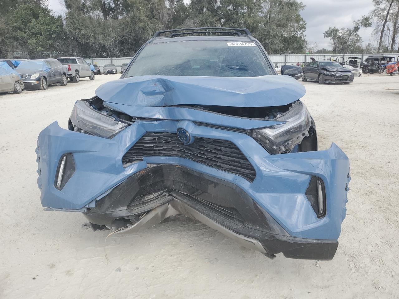 2024 Toyota RAV 4 - Image 5