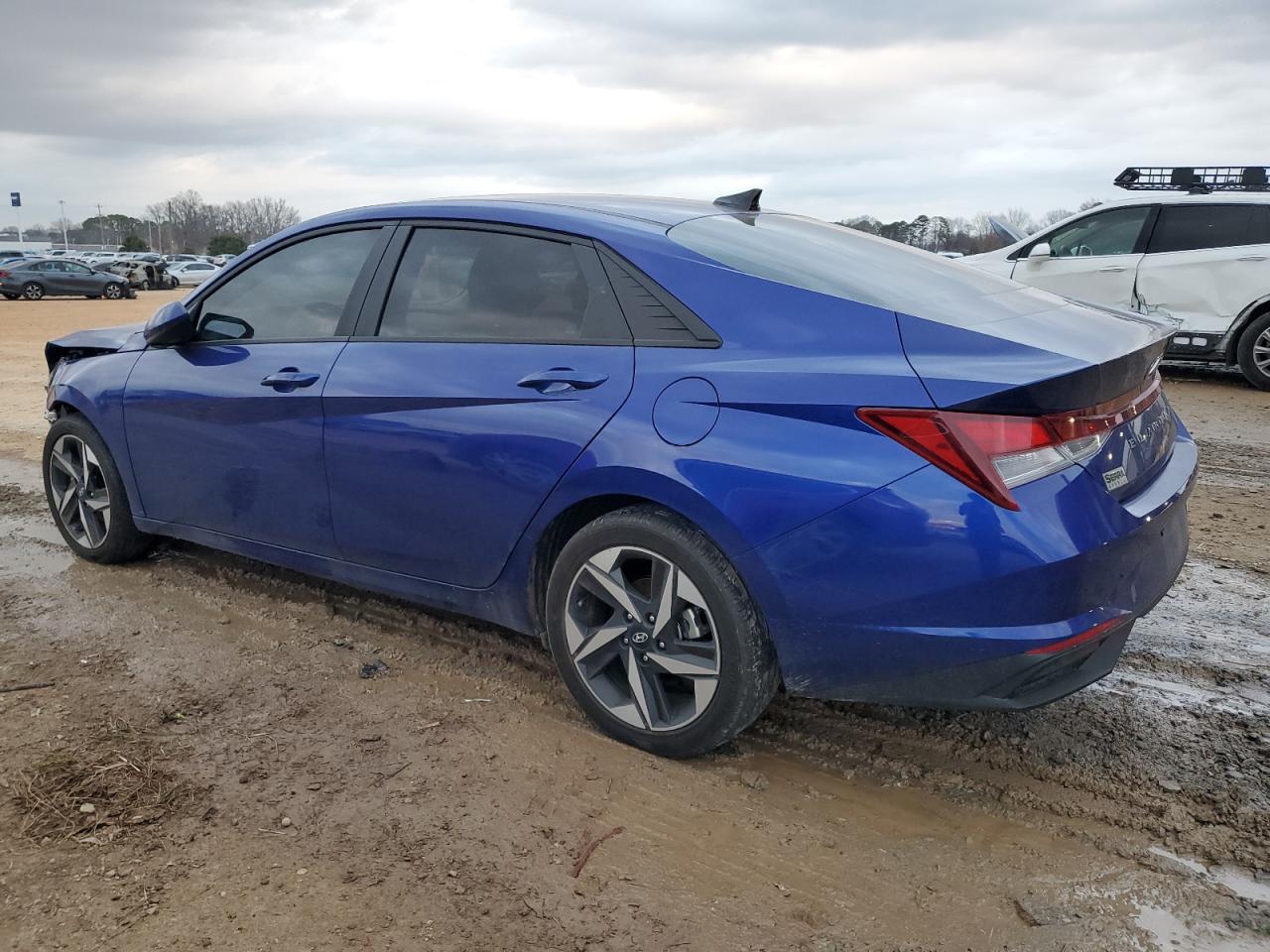 2023 Hyundai Elantra - Image 2