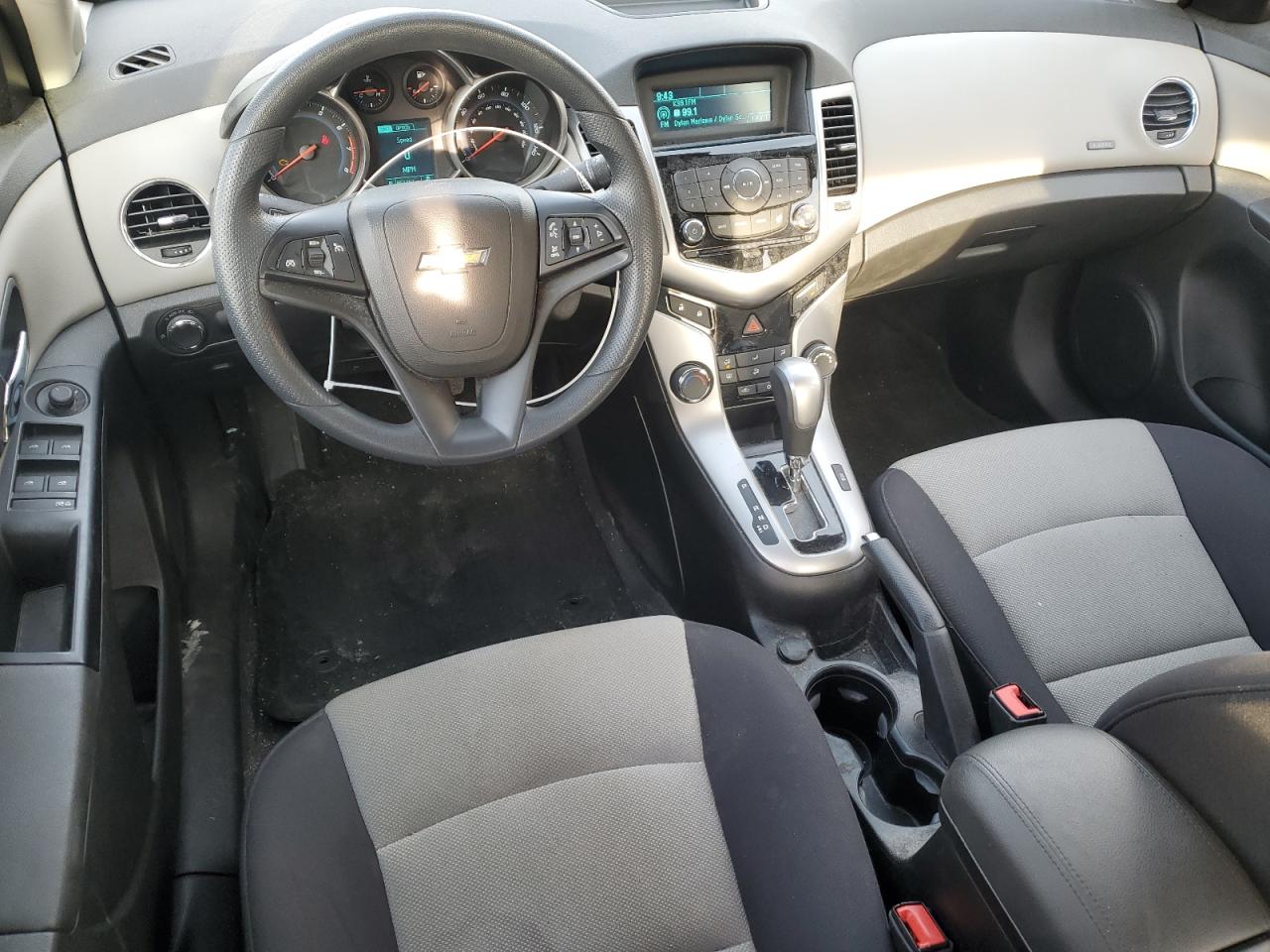 2013 Chevrolet Cruze - Image 8