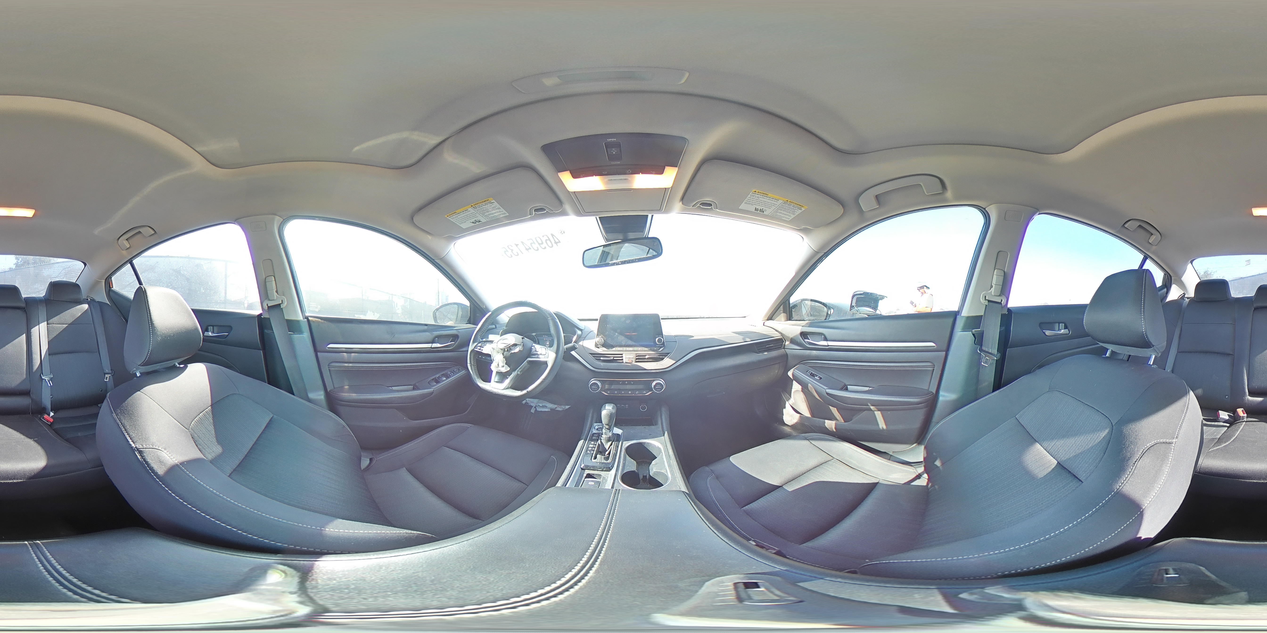 2019 Nissan Altima - Image 12
