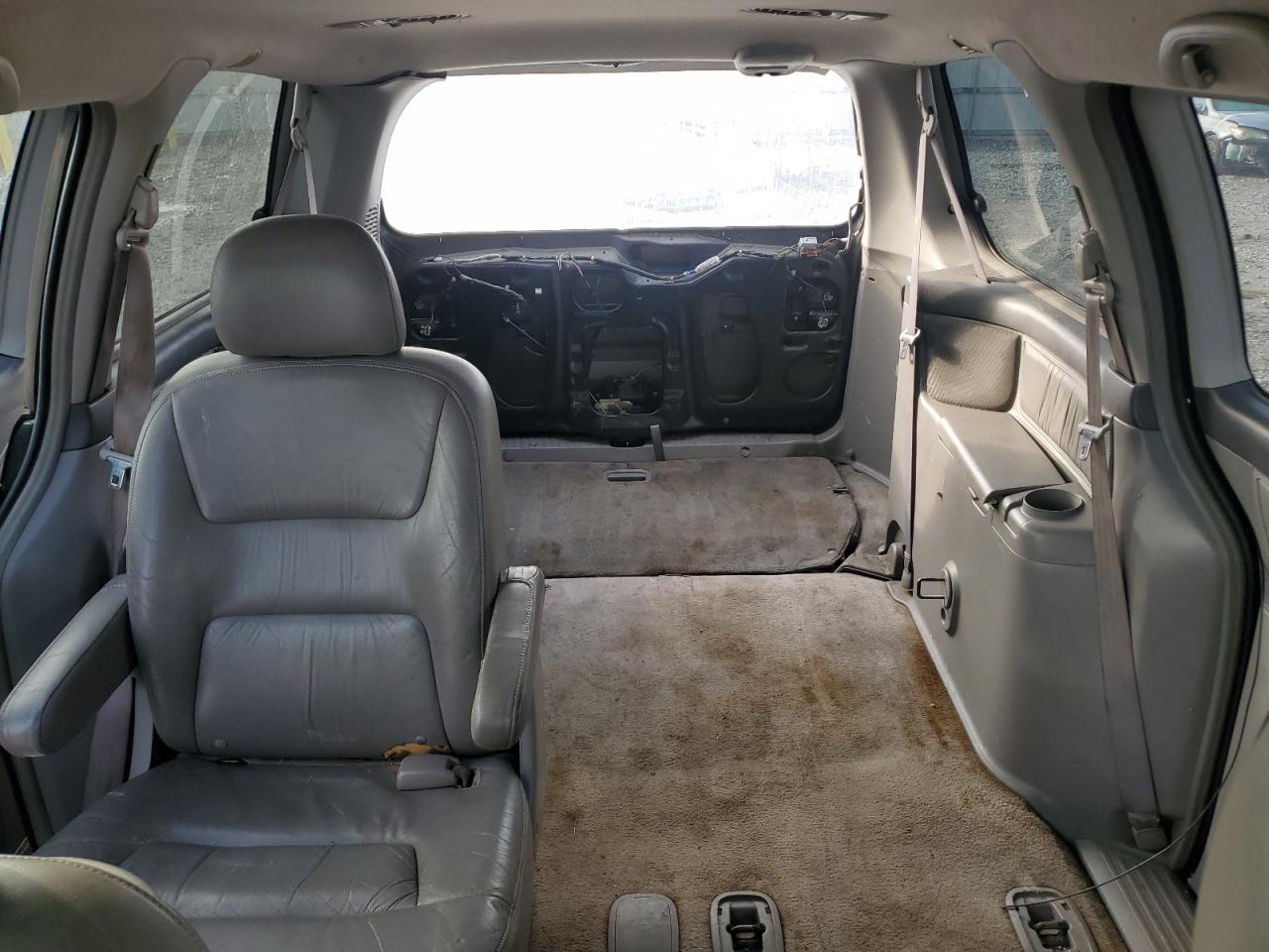 2003 Honda Odyssey - Image 10