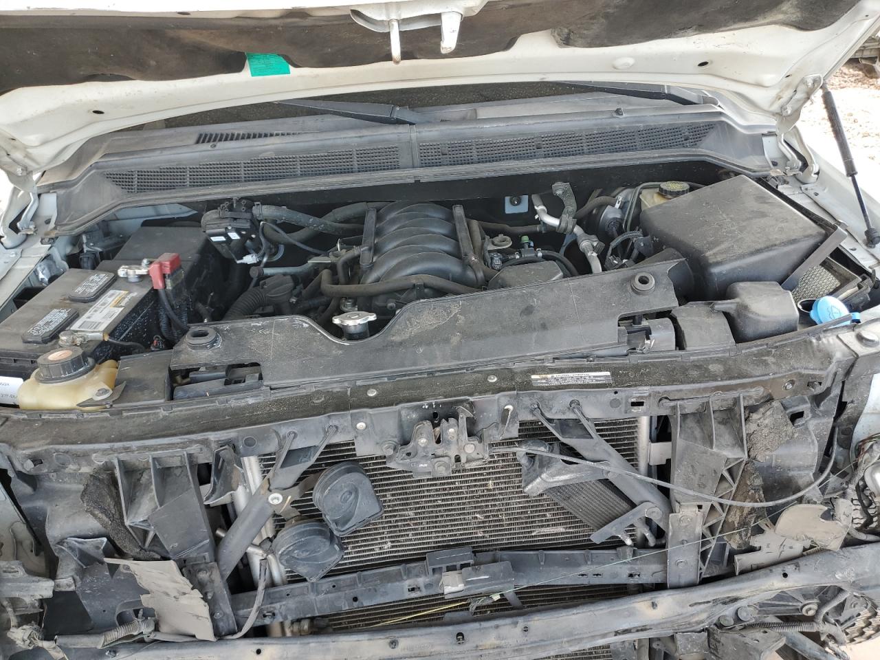 2014 Nissan Titan - Image 11