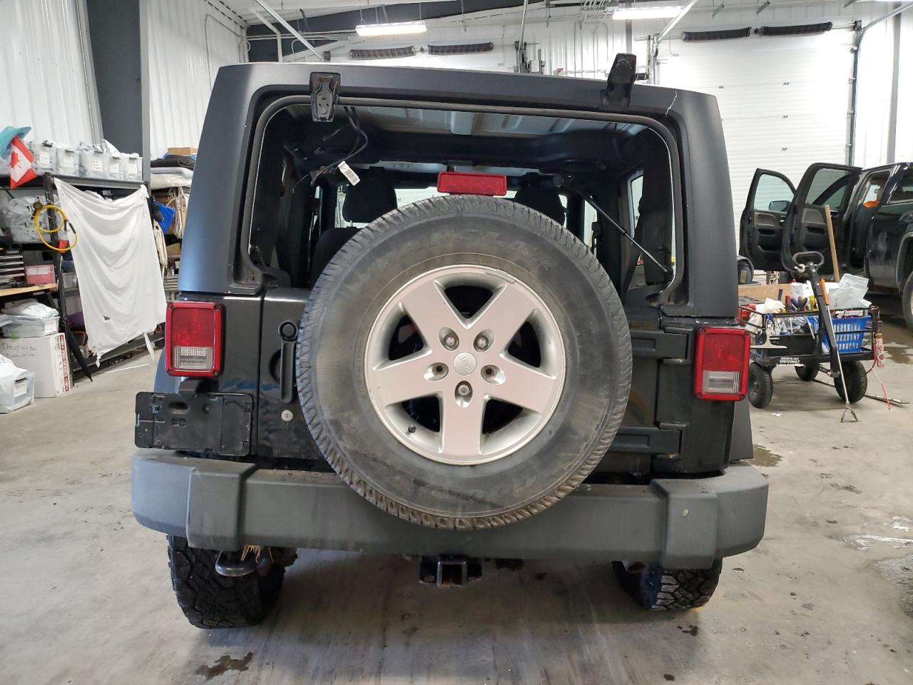2014 Jeep Wrangler - Image 6