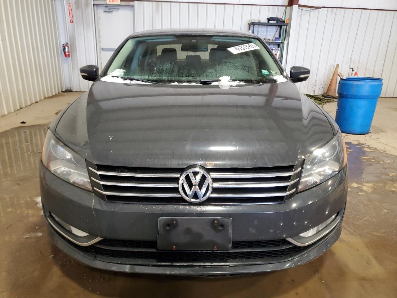 2014 Volkswagen Passat - Image 5
