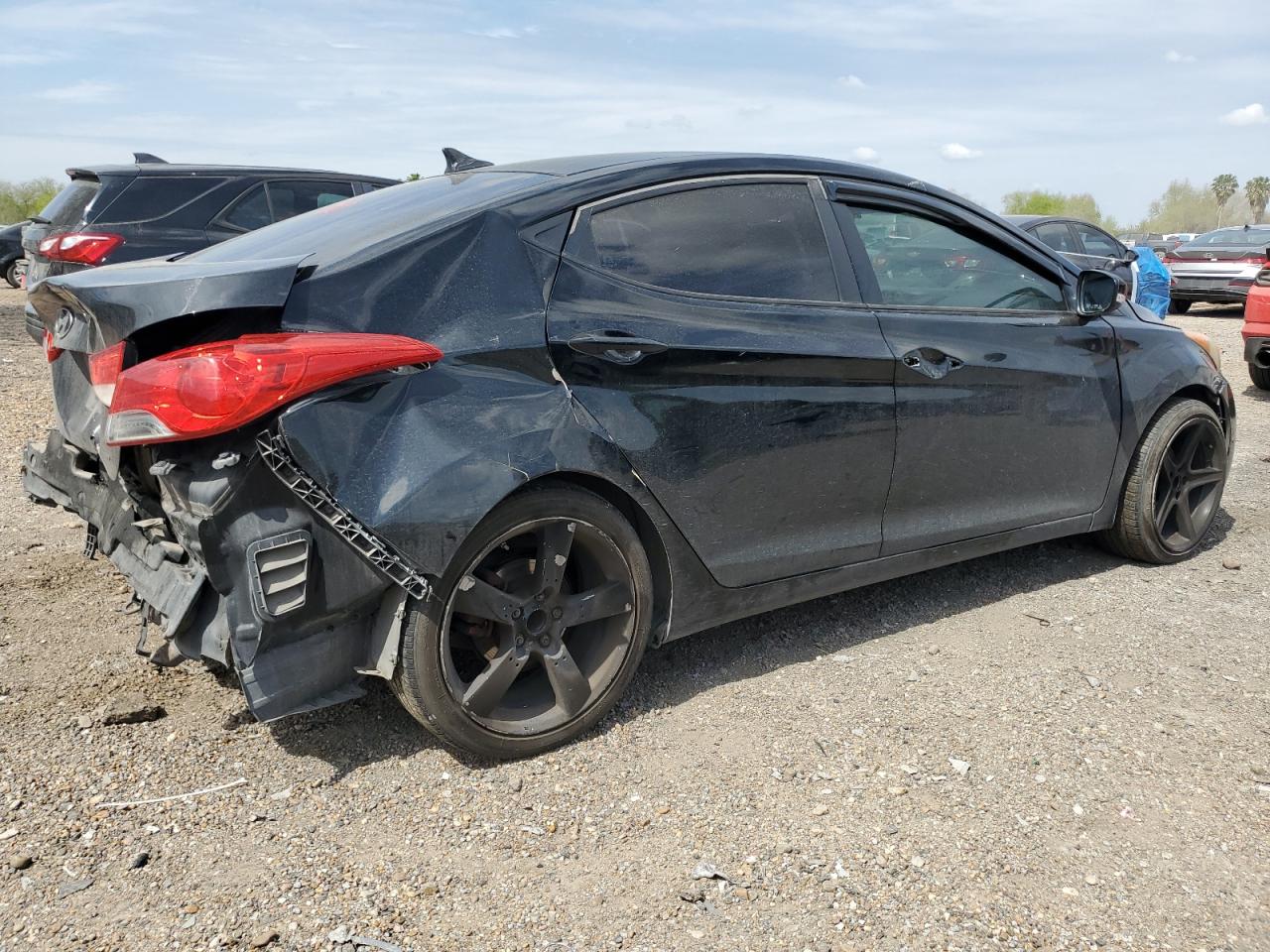 2011 Hyundai Elantra - Image 3
