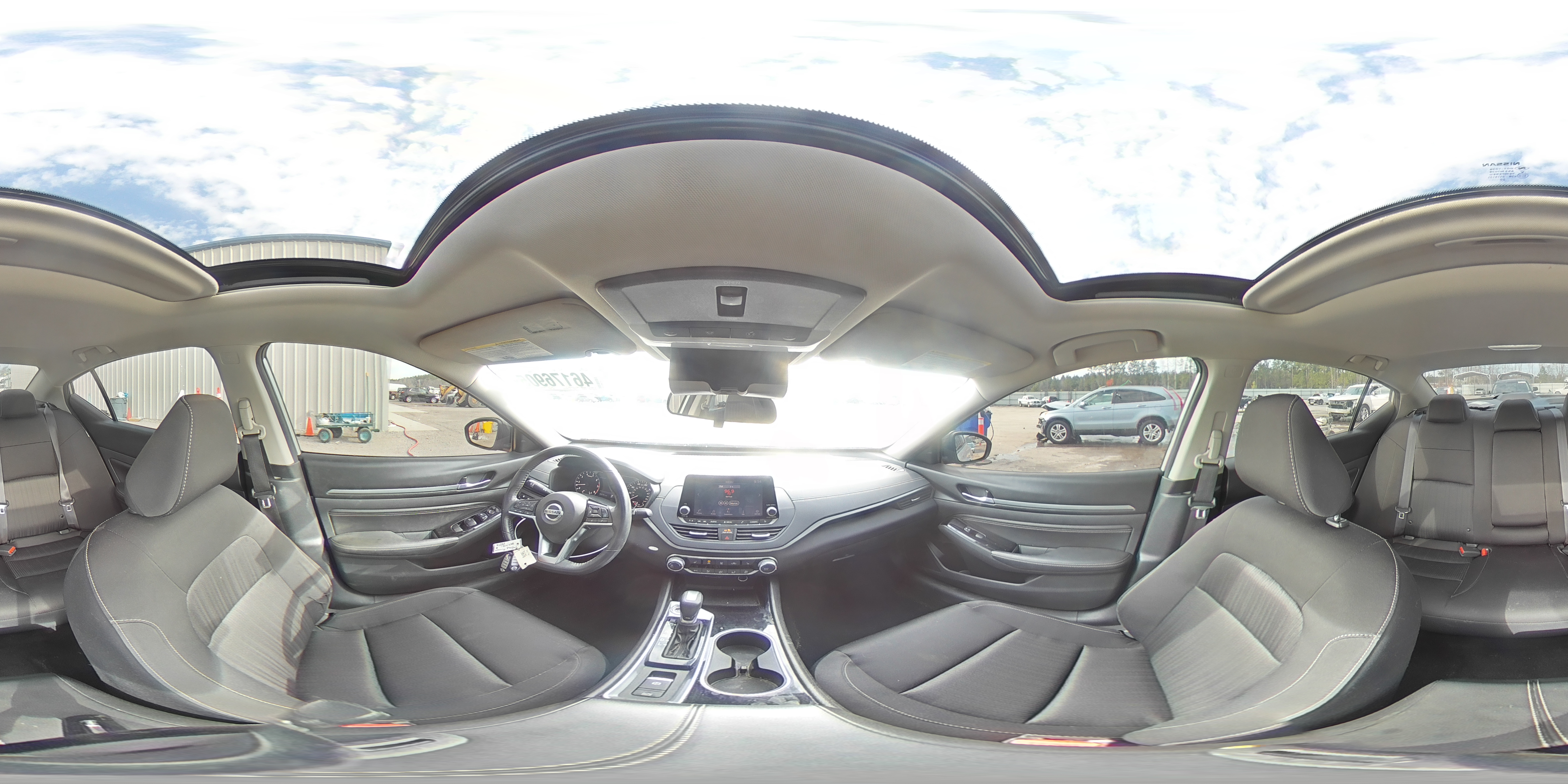 2021 Nissan Altima - Image 14