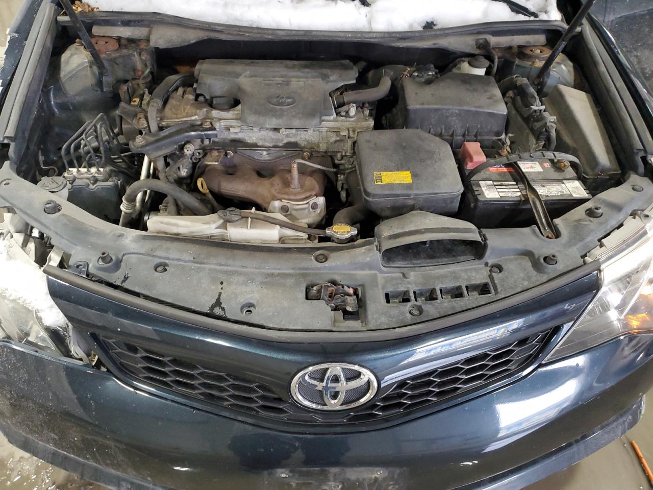 2012 Toyota Camry - Image 11