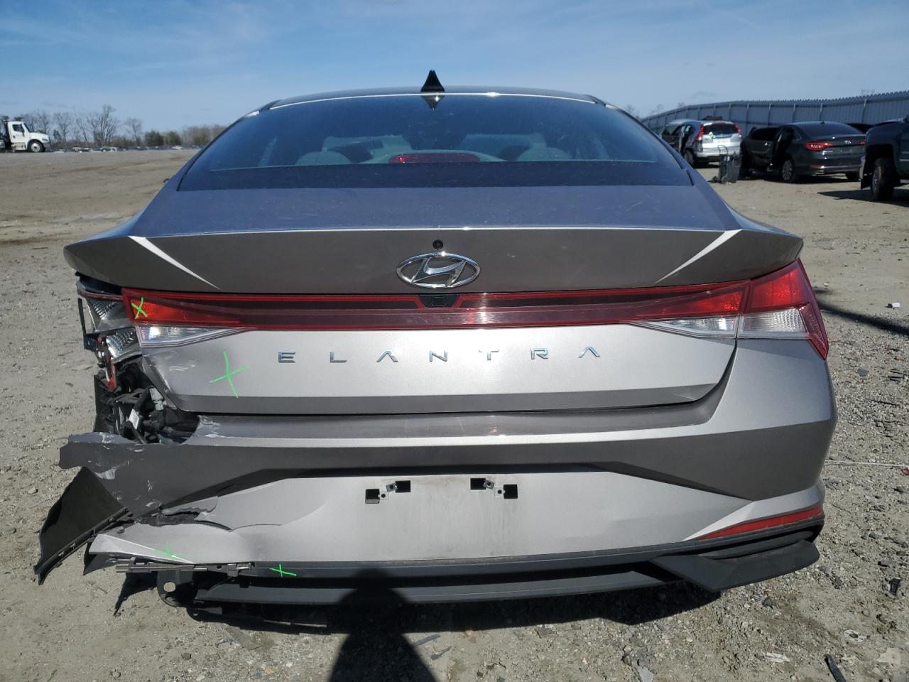 2023 Hyundai Elantra - Image 6