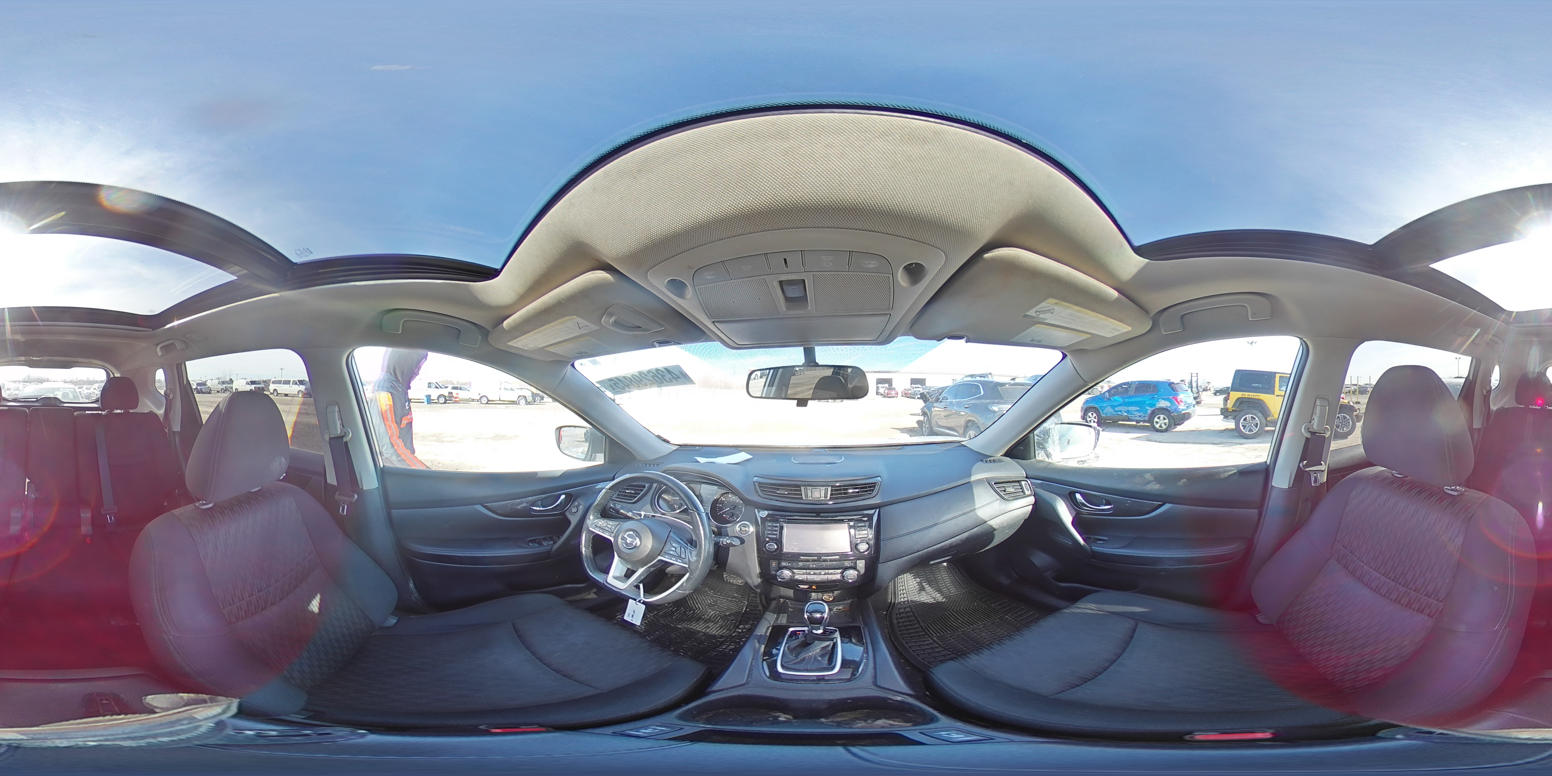 2017 Nissan Rogue - Image 13