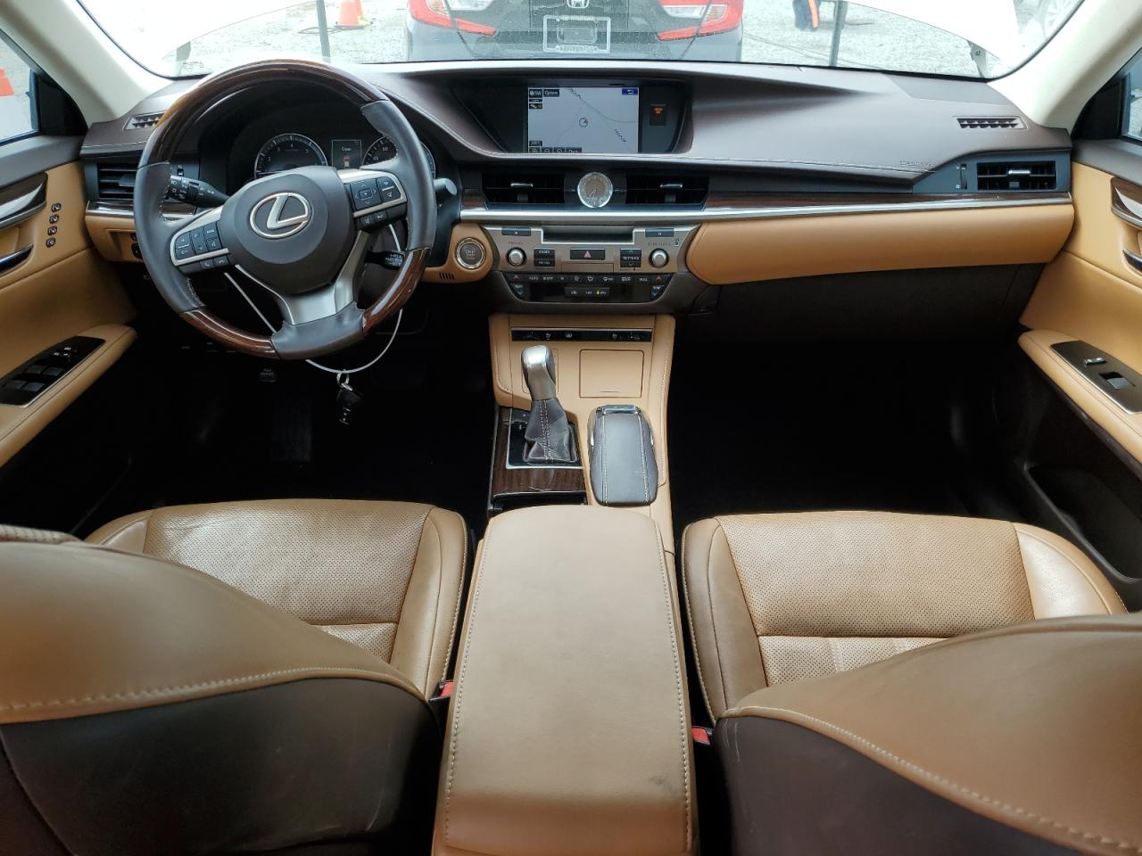 2016 Lexus ES - Image 8