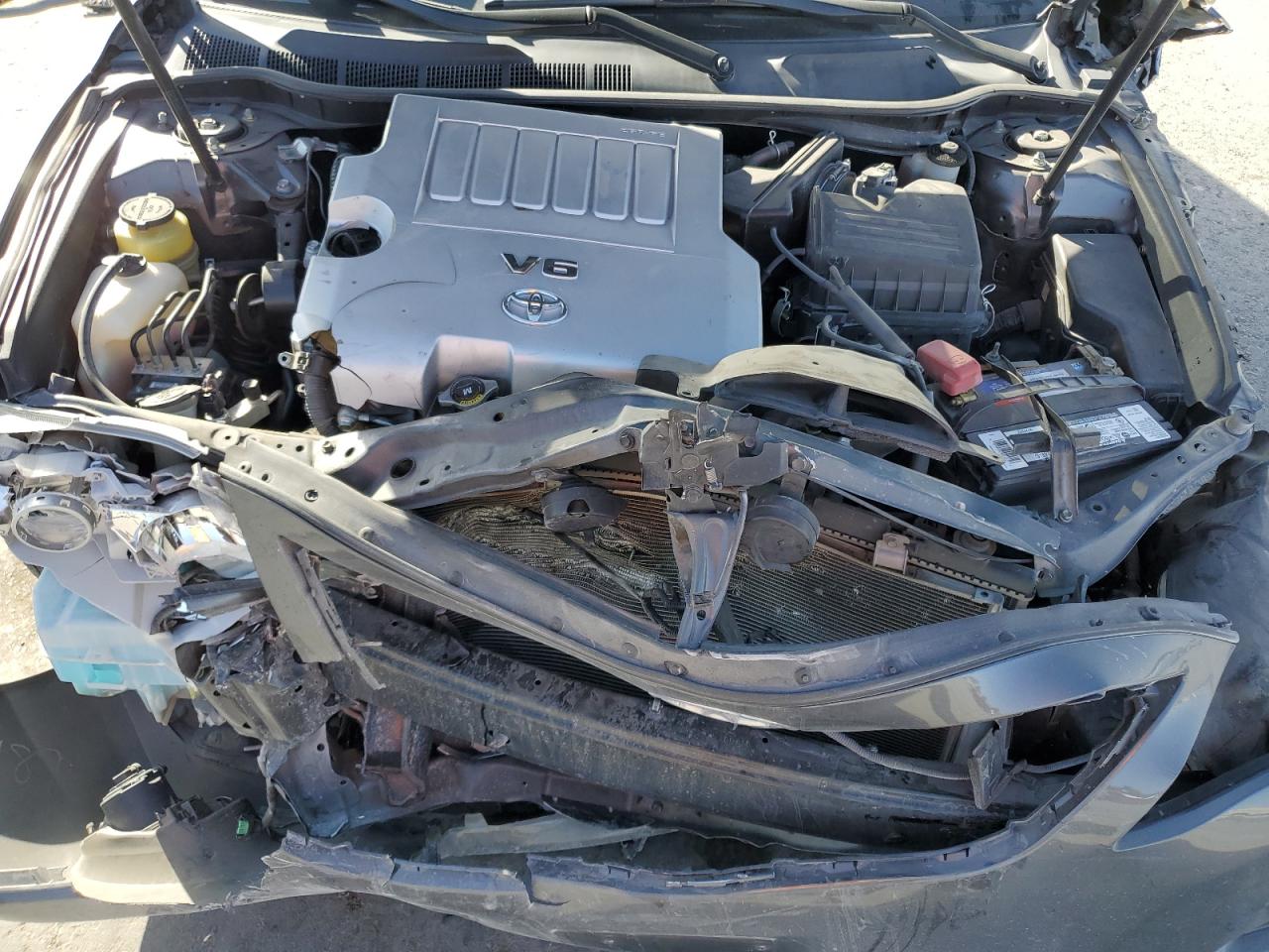 2011 Toyota Camry - Image 11
