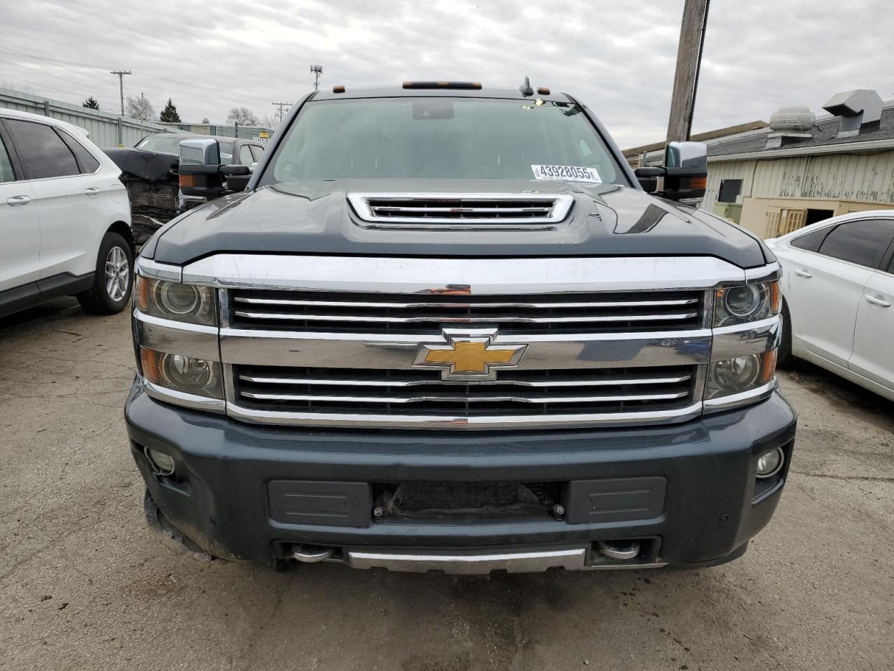 2017 Chevrolet Silverado - Image 5