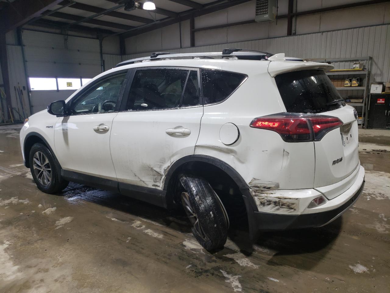 2017 Toyota RAV 4 - Image 2