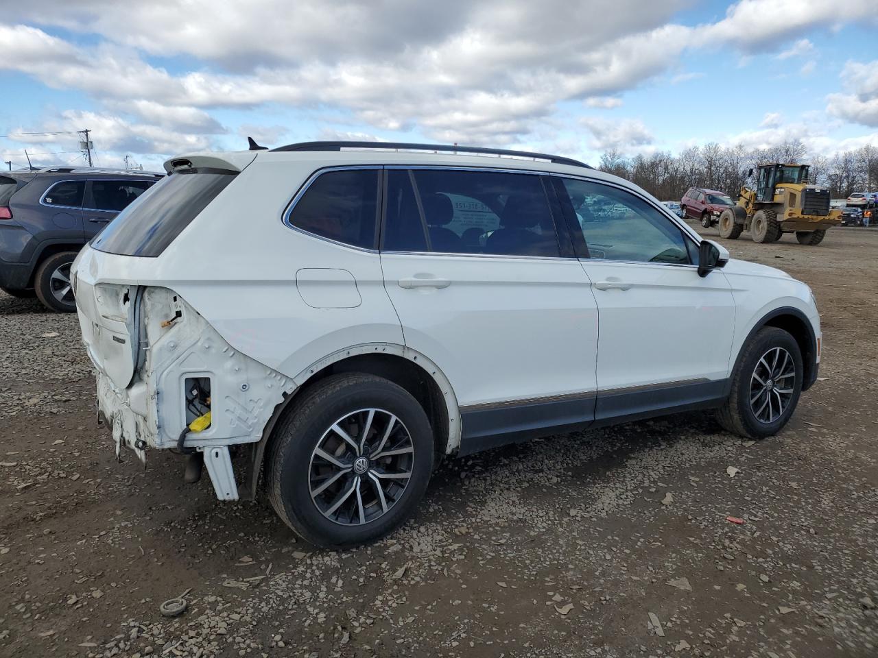 2021 Volkswagen Tiguan - Image 3