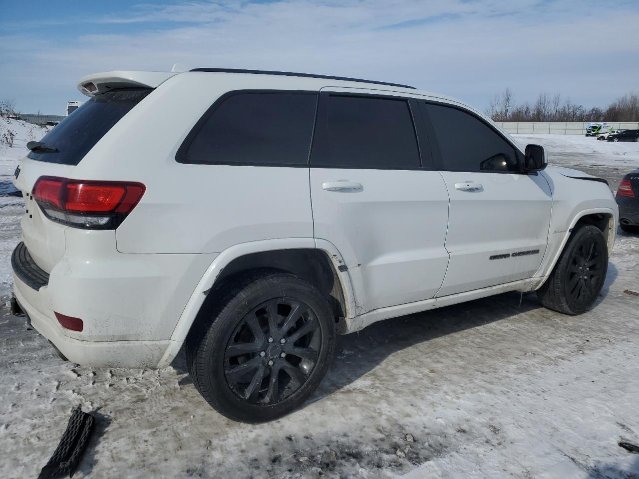 2017 Jeep Grand Cherokee - Image 3