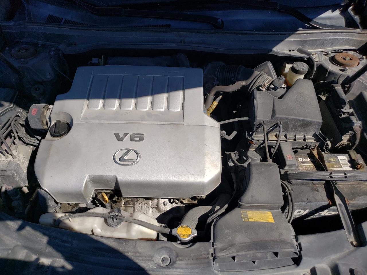2013 Lexus ES - Image 11