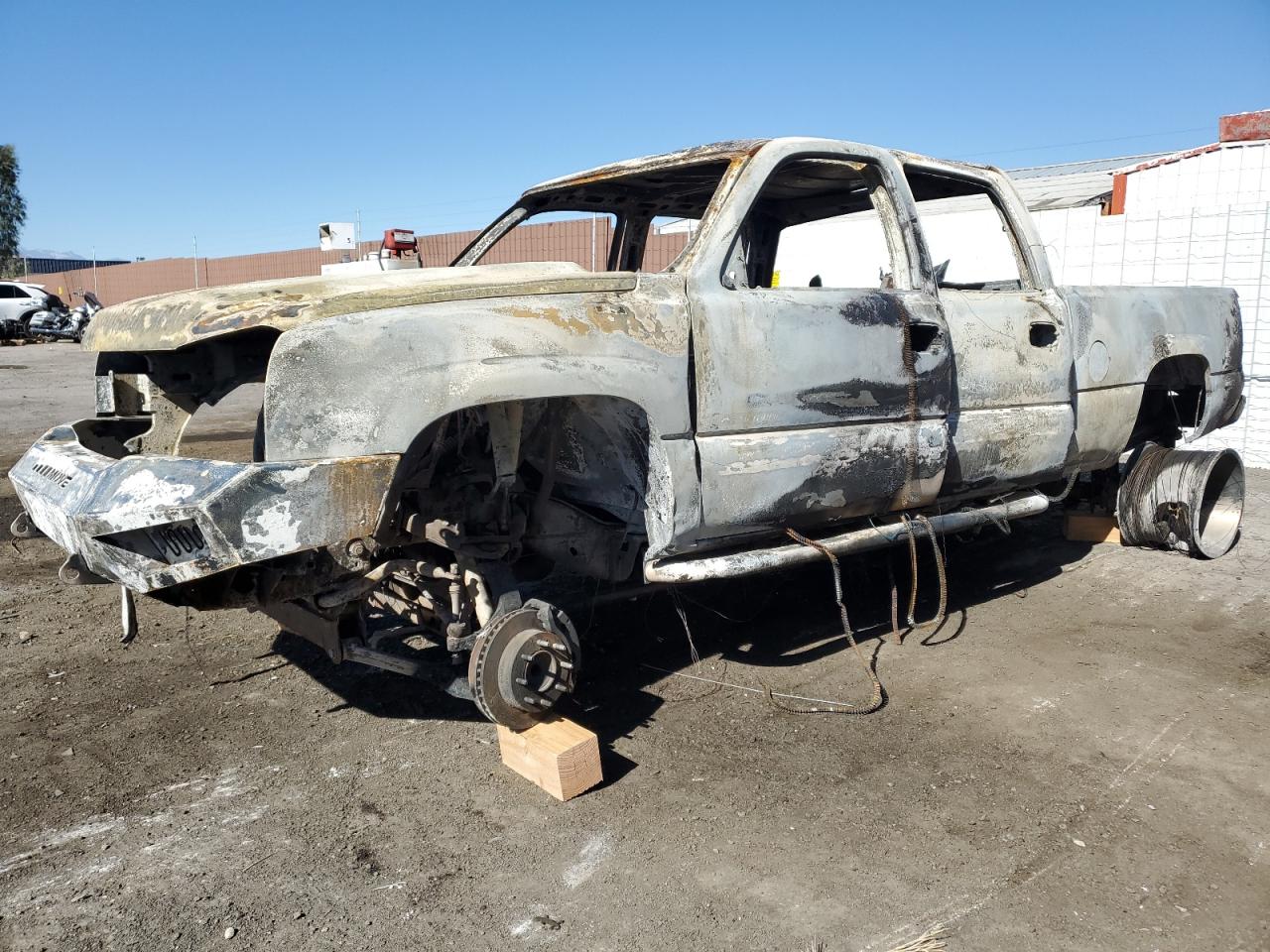 2005 Chevrolet Silverado C2500 Heavy Duty for Sale in North Las Vegas, NV - Burn