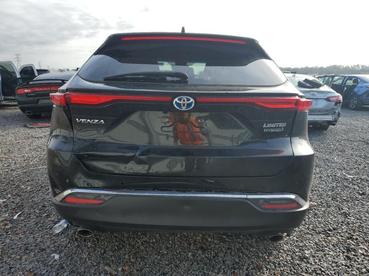 2021 Toyota Venza - Image 6