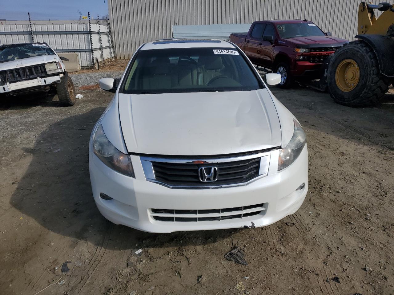 2010 Honda Accord - Image 5