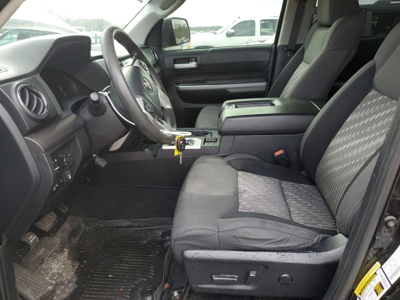 2019 Toyota Tundra - Image 7