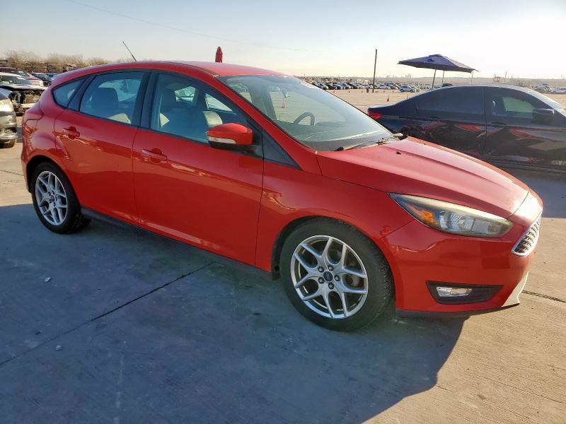  FORD FOCUS 2015 Червоний