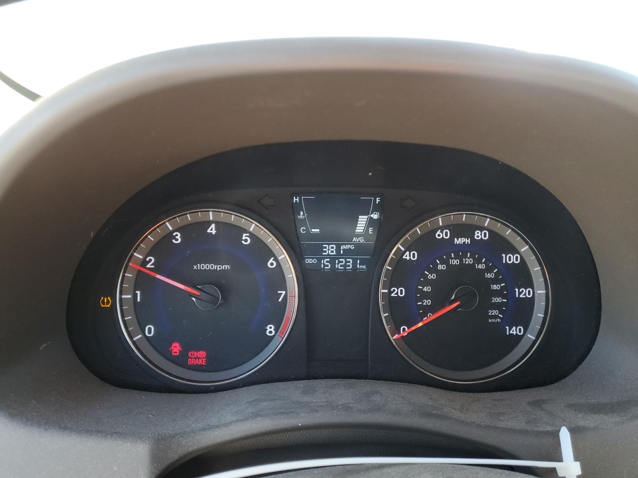 2013 Hyundai Accent - Image 9