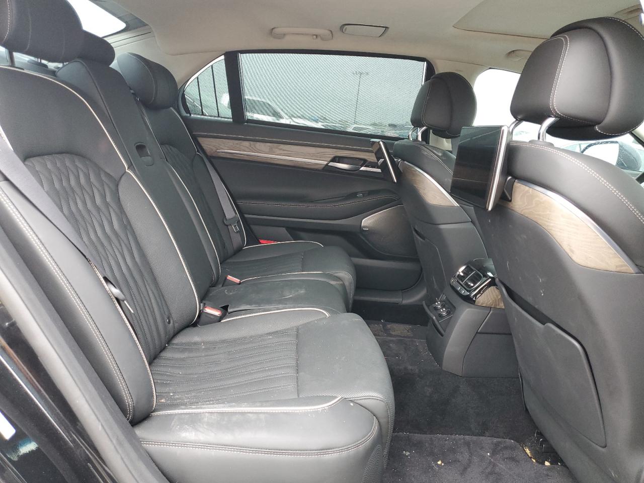 2021 Genesis G90 - Image 10
