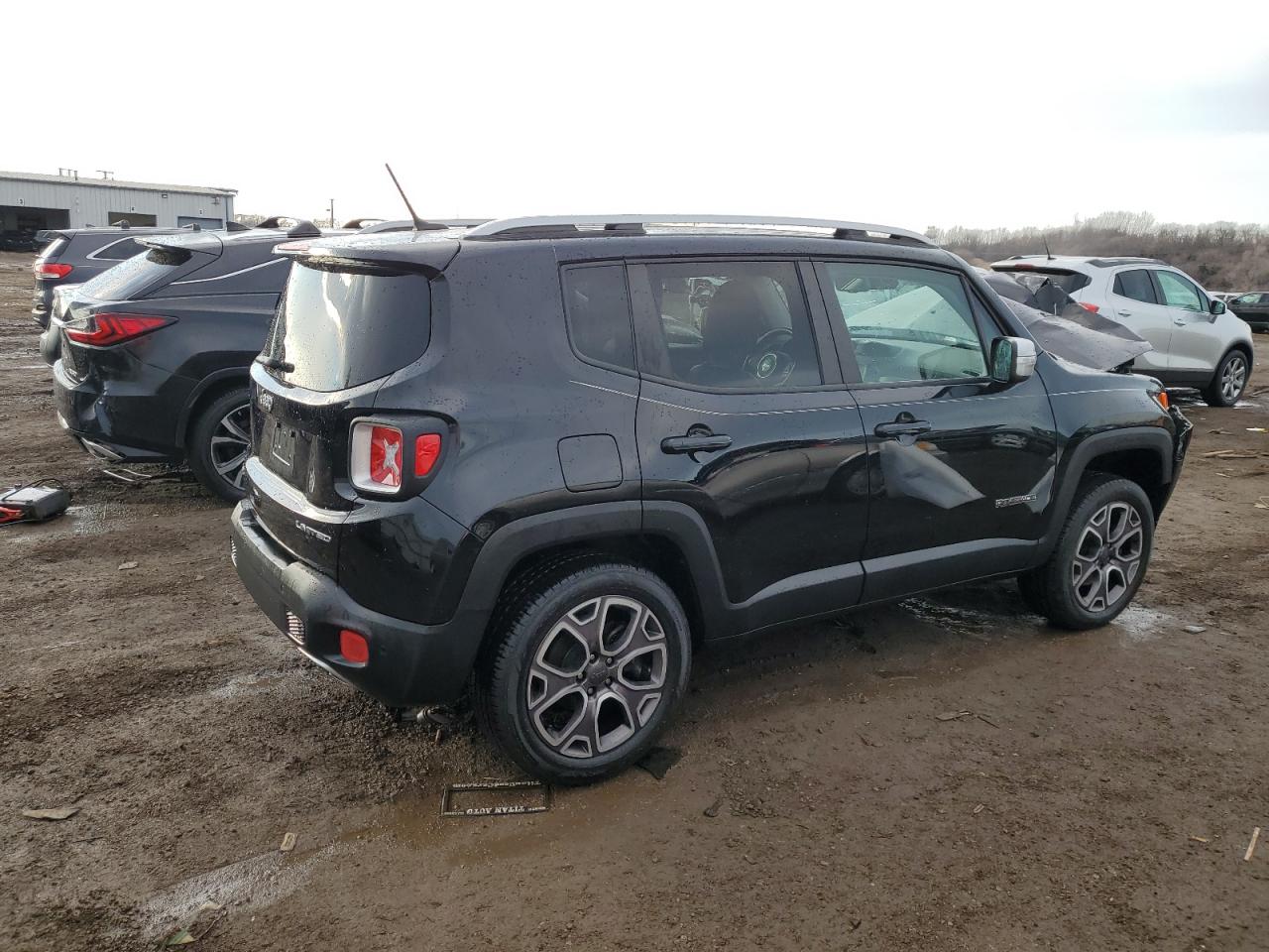 2017 Jeep Renegade - Image 3