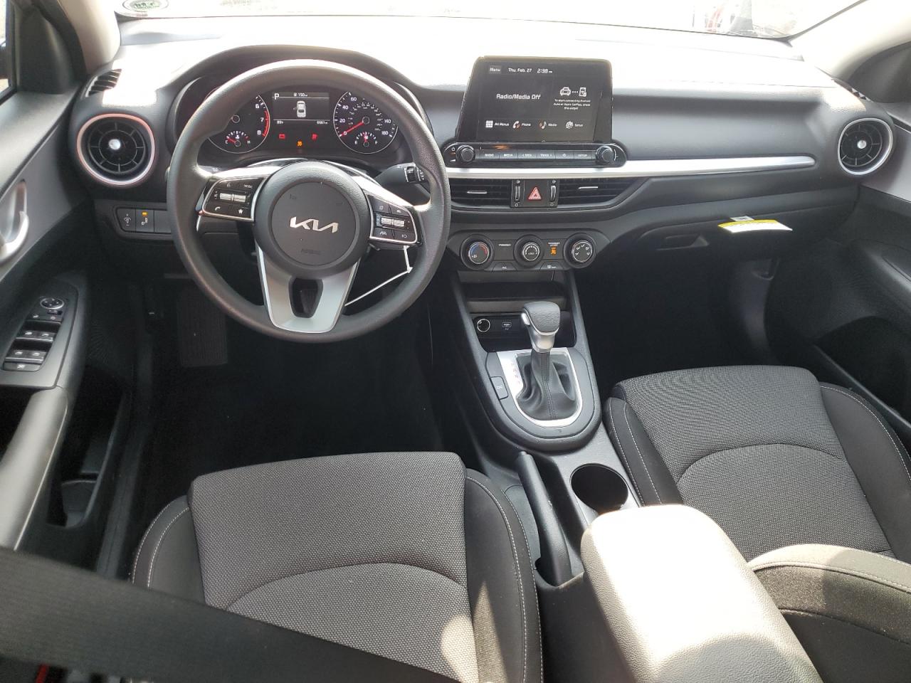 2024 Kia Forte - Image 8
