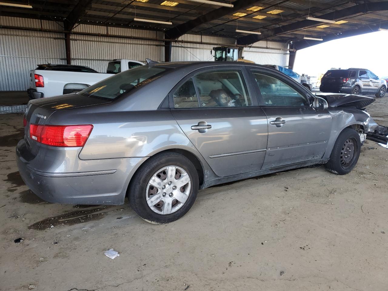 2009 Hyundai Sonata - Image 3