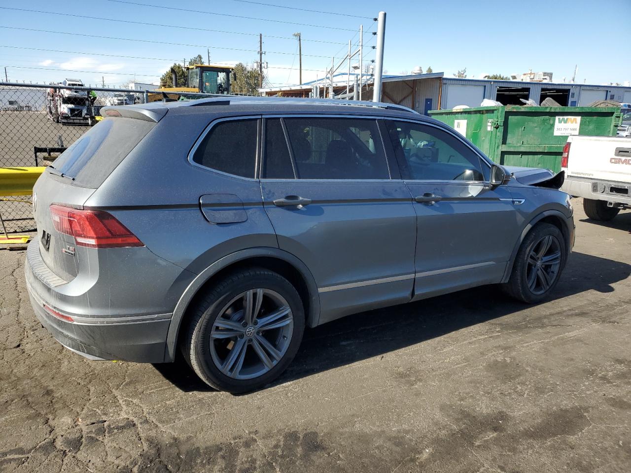2018 Volkswagen Tiguan - Image 3