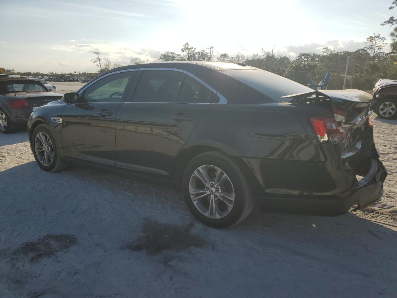 2016 Ford Taurus - Image 2