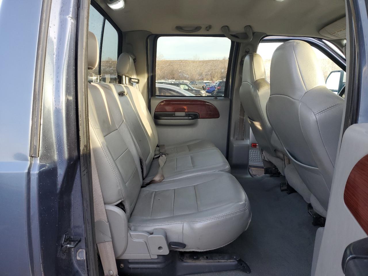 2006 Ford F250 - Image 10