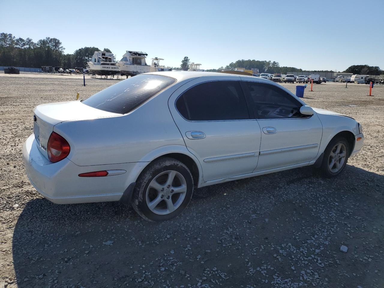 2000 Nissan Maxima - Image 3