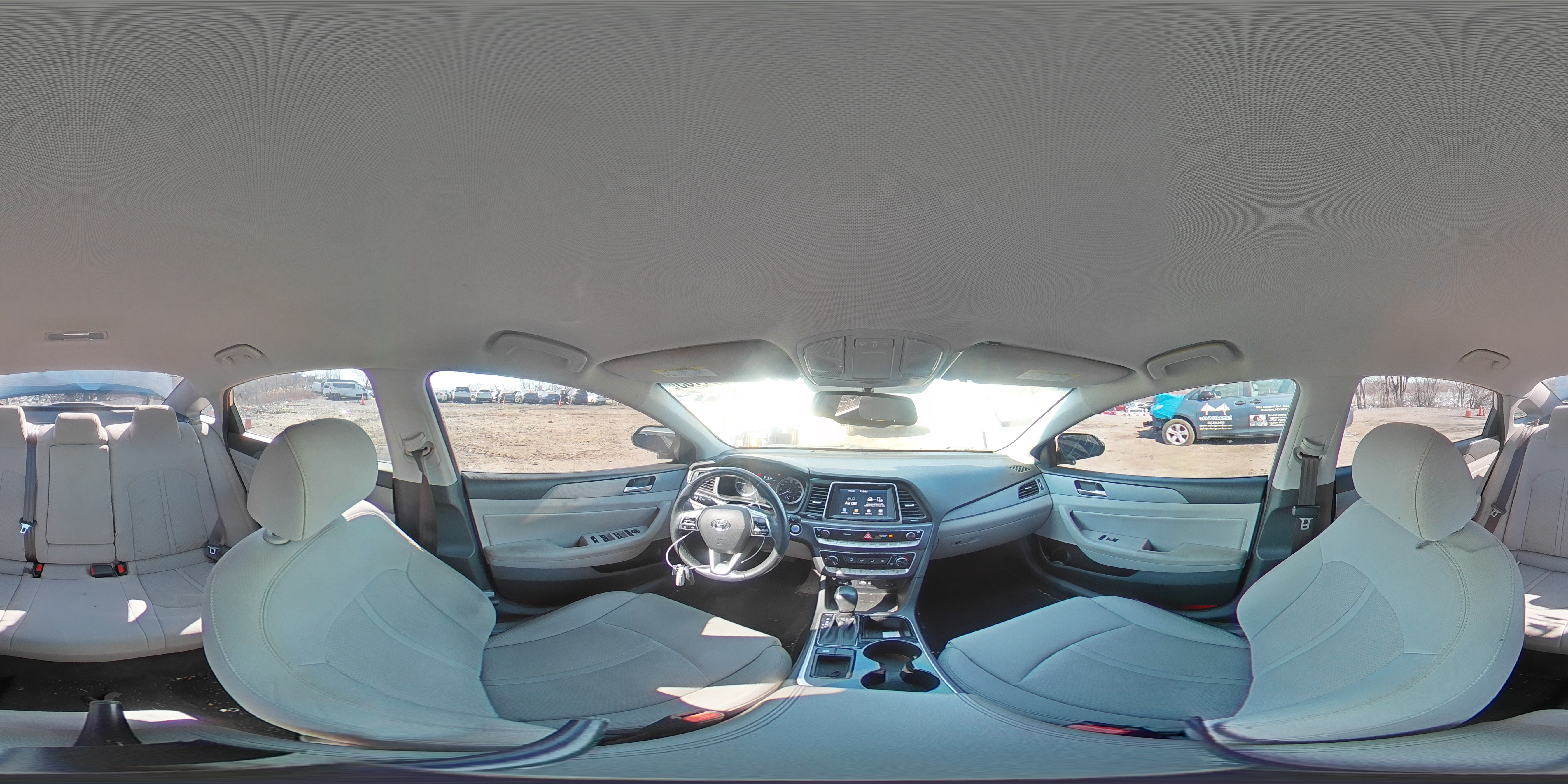 2018 Hyundai Sonata - Image 12
