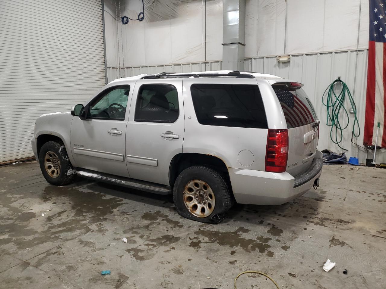 2010 Chevrolet Tahoe - Image 2