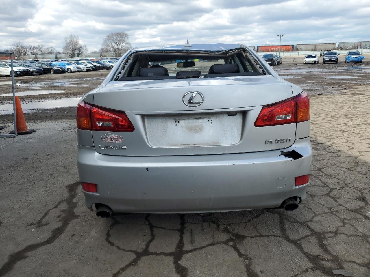 2007 Lexus IS - Image 6