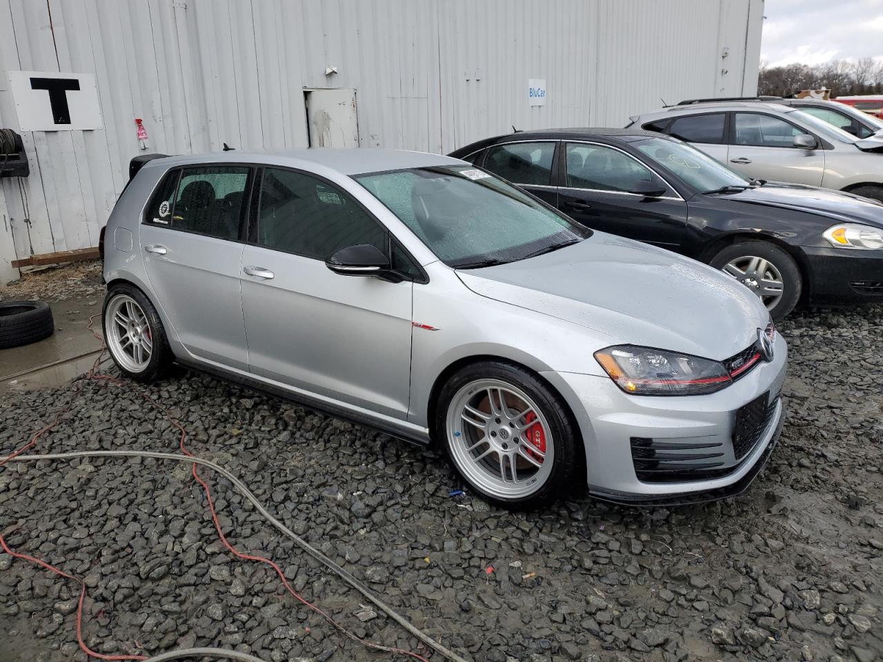 2017 Volkswagen GTI - Image 4